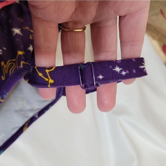 NEW‎ Torrid purple Aladdin galaxy constellation cold shoulder cut out top 2X - Picture 8 of 12